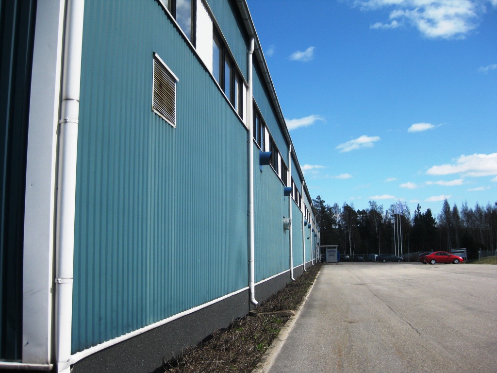 VUOKRATAAN SIPOOSSA EDULLISTA LÄMMINTÄ JA KYLMÄÄ TEOLLISUUS- SEKÄ VARASTOTILAA 1000-2500M² HINTAAN 4,90€/M² VUOKRATAAN SIPOOSSA EDULLISTA LÄMMINTÄ JA KYLMÄÄ TEOLLISUUS- SEKÄ VARASTOTILAA 1000-2500M² HINTAAN 4,90€/M²